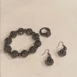 GRAY SHINY DETAILED BRACELET SET!!